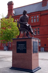 Ivor Novello Statue at the Wales Millennium Centre