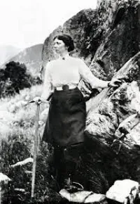 Freda Du Faur in her Climbing Outfit
