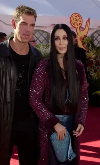 Kevyn Aucoin and Cher in 2000
